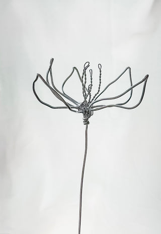 Lily lilies Lilly flower stem wire metal floral flowers wedding faux plants leaves persevered wedding bouquet forver flowers unique gifts for moms and flower lovers birth month May Taurus gifts handmade small business curved leaf custom fake wedding Gemini mid century whimsical modern minimalist dopamine decor made in America tabletop tablescape ideas houseplants leaves leaf decorations dried floral aluminum steel cute pretty flowers custom colors one-of-a-kind affordable fake flowers artificial