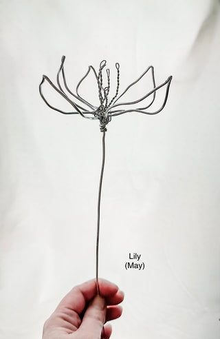 Lily lilies Lilly flower stem wire metal floral flowers wedding faux plants leaves persevered wedding bouquet forver flowers unique gifts for moms and flower lovers birth month May Taurus gifts handmade small business curved leaf custom fake wedding Gemini mid century whimsical modern minimalist dopamine decor made in America tabletop tablescape ideas houseplants leaves leaf decorations dried floral aluminum steel cute pretty flowers custom colors one-of-a-kind affordable fake flowers artificial
