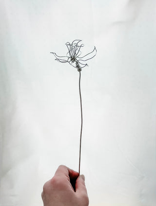 daffodil daffodils daffodil flower stem wire metal floral flowers wedding faux plants leaves persevered wedding bouquet forver flowers unique gifts for moms and flower lovers birth month gifts handmade small business curved leaf custom fake wedding  march Pisces zodiac gifts minimalist dopamine decor made in America tabletop tablescape ideas houseplants leaves leaf decorations dried floral aluminum steel cute pretty flowers custom colors one-of-a-kind affordable fake flowers artificial fall