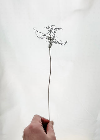 daffodil daffodils daffodil flower stem wire metal floral flowers wedding faux plants leaves persevered wedding bouquet forver flowers unique gifts for moms and flower lovers birth month gifts handmade small business curved leaf custom fake wedding  march Pisces zodiac gifts minimalist dopamine decor made in America tabletop tablescape ideas houseplants leaves leaf decorations dried floral aluminum steel cute pretty flowers custom colors one-of-a-kind affordable fake flowers artificial fall