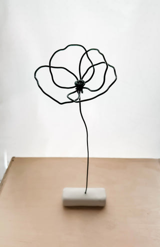 poppy poppies flower stem wire metal floral flowers wedding faux plants leaves persevered wedding bouquet forver flowers unique gifts for moms and flower lovers birth month August gifts handmade small business curved leaf Mother’s Day custom bouquet mcm mid century whimsical modern minimalist dopamine decor made in America tabletop tablescape ideas houseplants leaves leaf decorations dried floral aluminum steel cute pretty flowers custom colors one-of-a-kind affordable